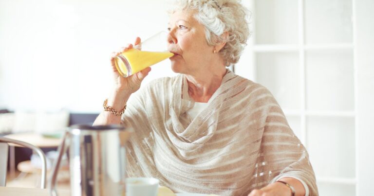 9 Best Natural Nutritional Drinks for the Elderly